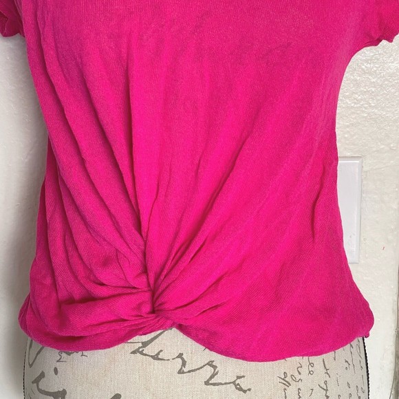 T Tahari Womens Pink Barbiecore Blouse Top Size XS Fuchsia Pink Twist Hem Front - Picture 5 of 13